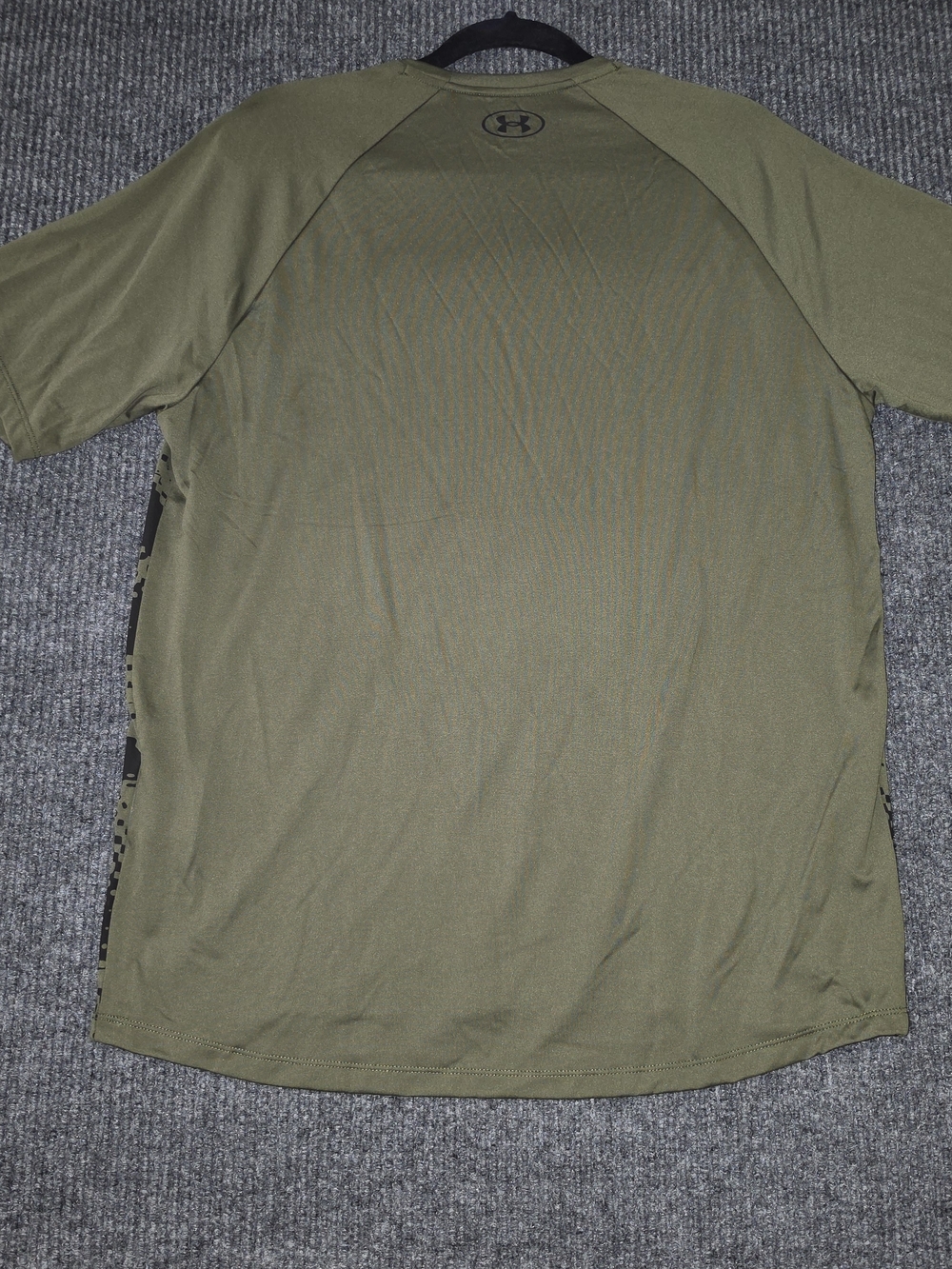 Under Armour Men’s Olive Green Short-Sleeve Graphic Performance Tee - Picture 3 of 3